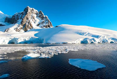 Monte Coman - relieve en la antártida