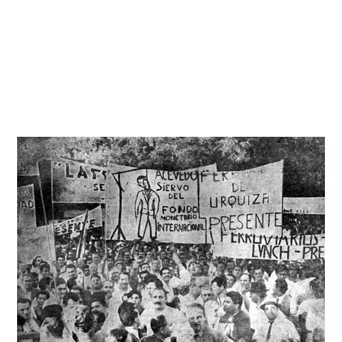 Manifestaciones en el marco de la huelga ferroviaria de 1961, denuncian a Herminio Acevedo, ministro de Obras Públicas.