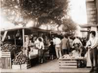 Feria en Plaza Once en 1952