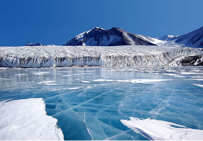 Lago Fryxell en las montañas Transantárticas